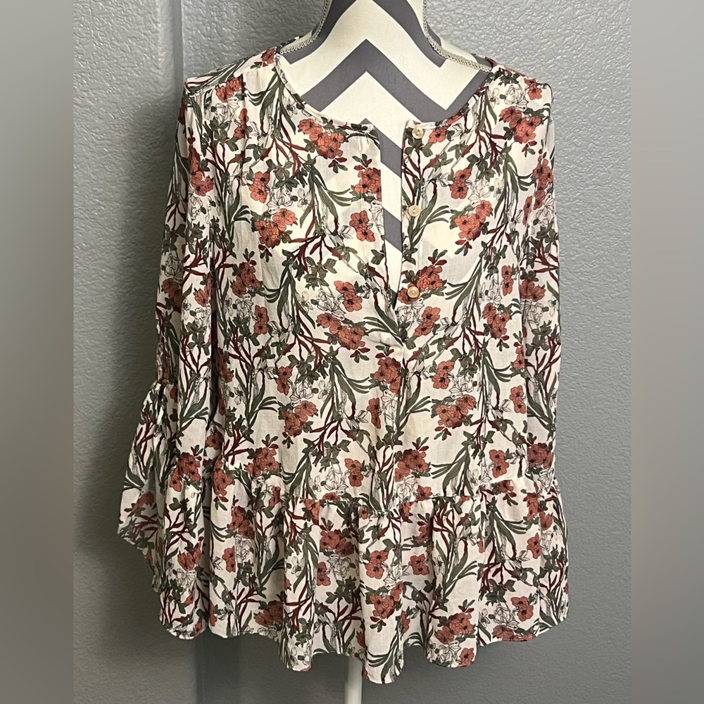 Max Studio Peplum Size Medium like New Floral Top